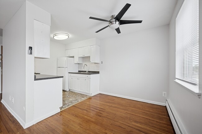 Kitchen and Dining Room - Longwood Manor Rental