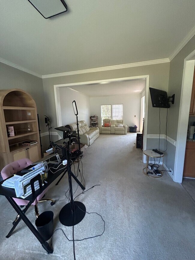 Photo - Greenville - 4/2.5, 2,900 SF