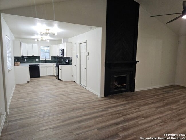 Photo - 4 Bedroom one story in Silver Creek