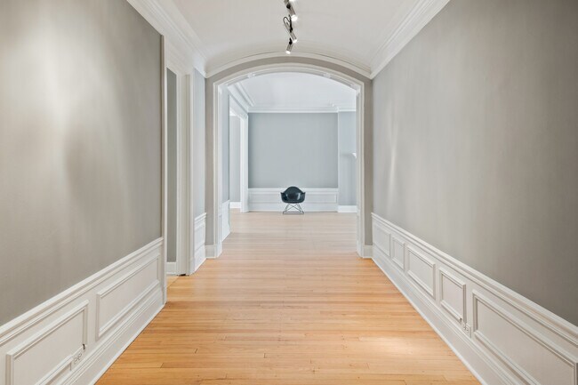 Photo - 3800 N Lake Shore Dr Unit 10E