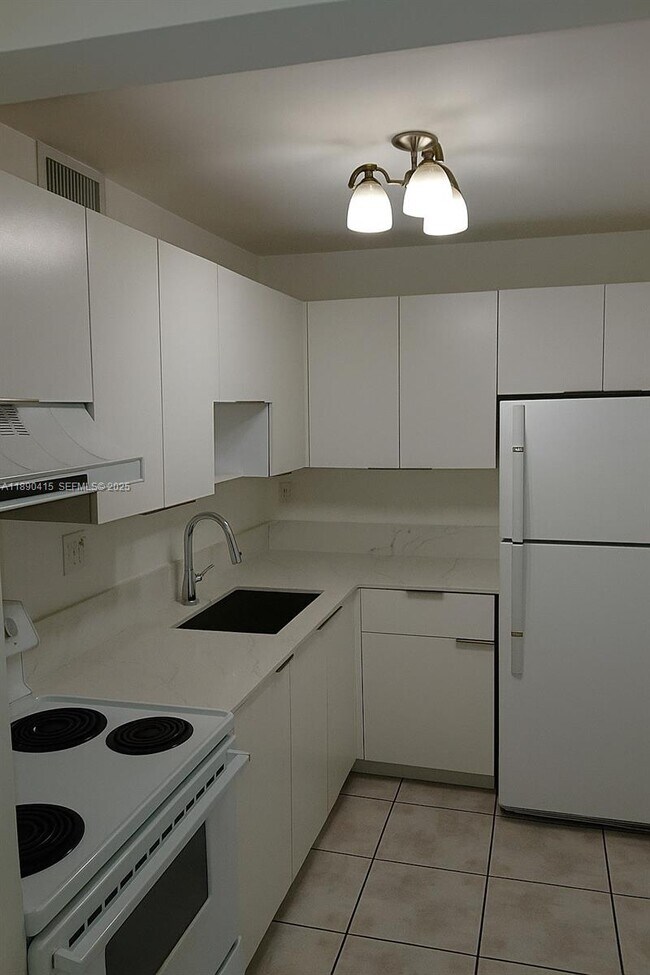 Photo - 8405 NW 8th St Unidad 311