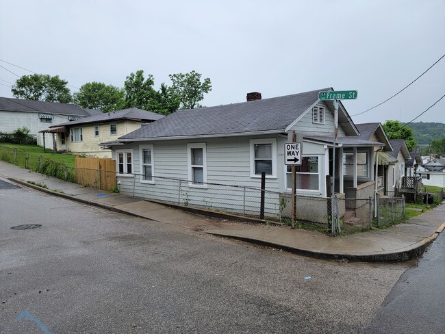 Photo - 920 Hendrix Ave