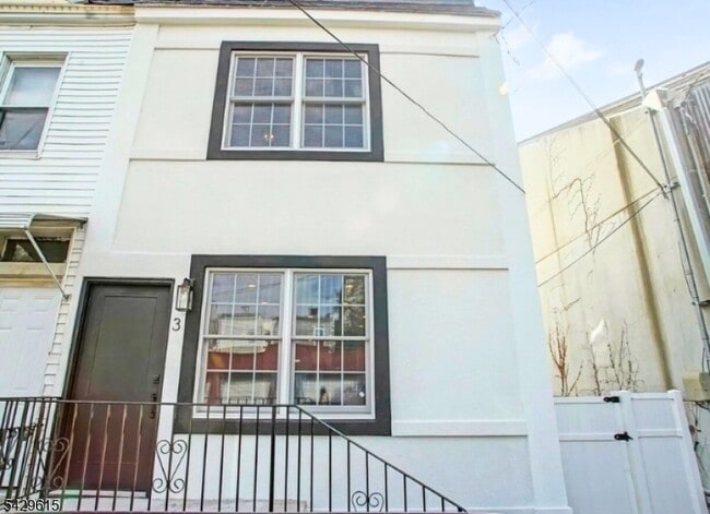 Photo - 3 Minerva St