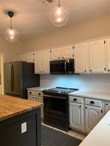 Photo - 2217 Heatherton Pl