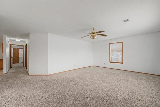 Photo - 194 Hall Dr