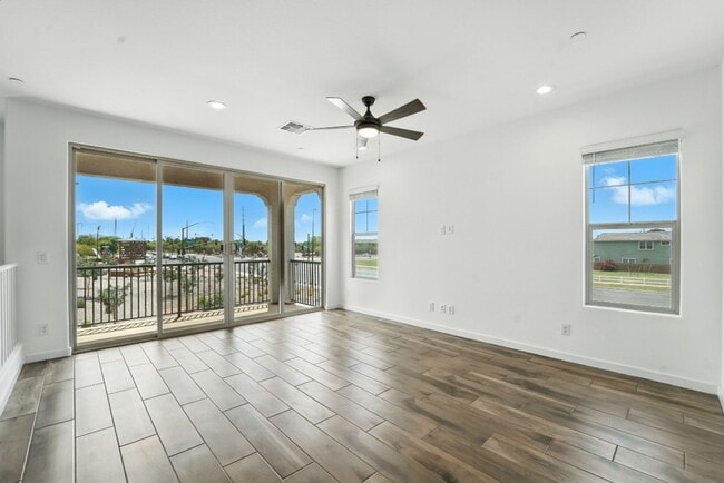 Photo - Like New Luxurious Model Home in Warner Meadows!