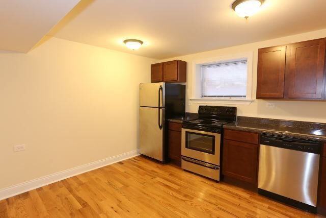 Photo - 1130 W Oakdale Ave Unidad N-G