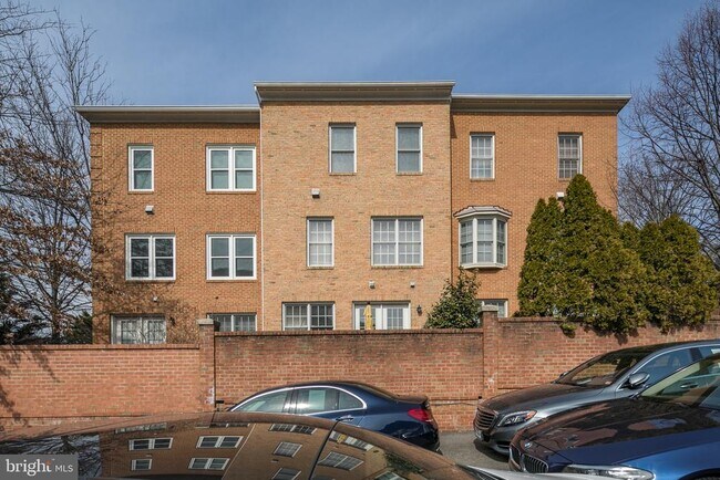 Photo - 1122 N Vernon St