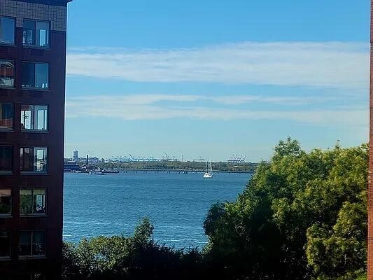 Photo - 300 Rector Pl Unit 6B