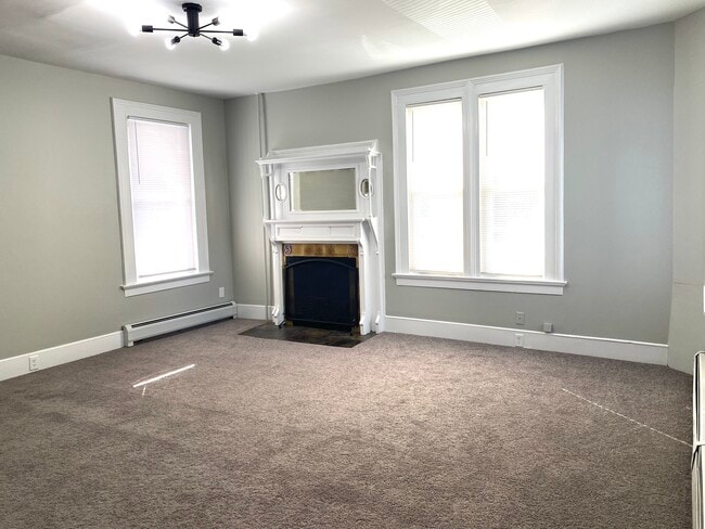 Photo - 72 Broad St Unit 1