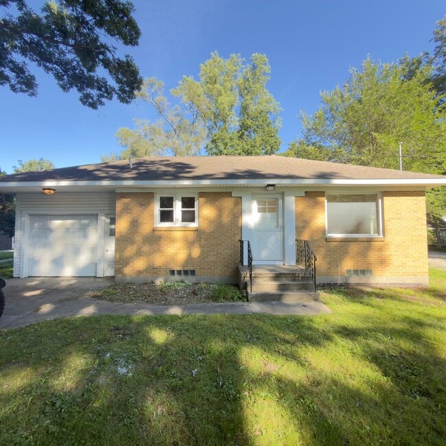 2789 Thornapple River Dr SE