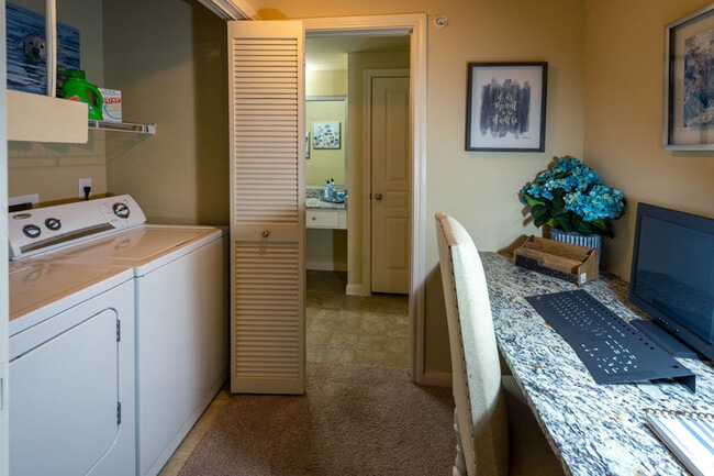 Riverwood Apartments