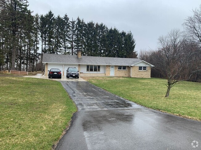 Building Photo - Newly Renovated Ranch Home - Country Livin...