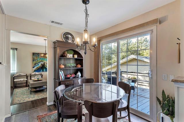 Photo - 402 Kenway St