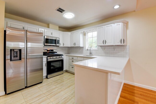 Photo - 190 Terrace Ave Unit 2