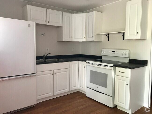 Building Photo - 15 Depot St Rental