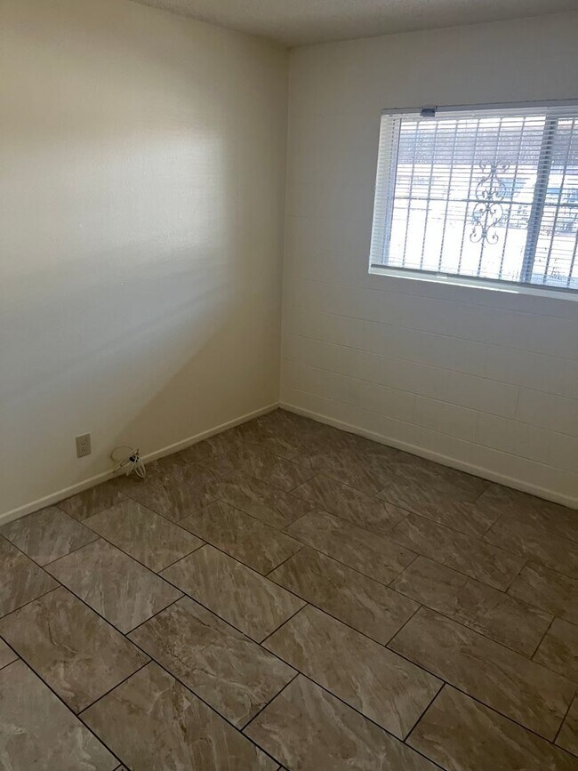Photo - 3719 Hazelwood St Unit 15