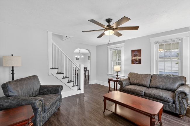 Photo - 430 N Linden St