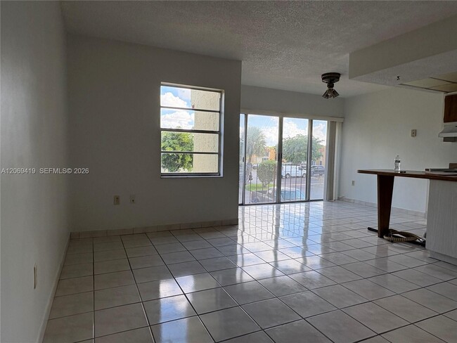 Photo - 9331 SW 4th St Unidad 202B
