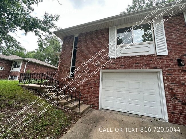 Photo - 5630 NW Hillside Dr
