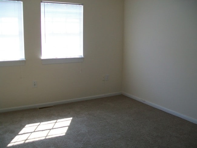 Photo - 3521 Bolling Rd