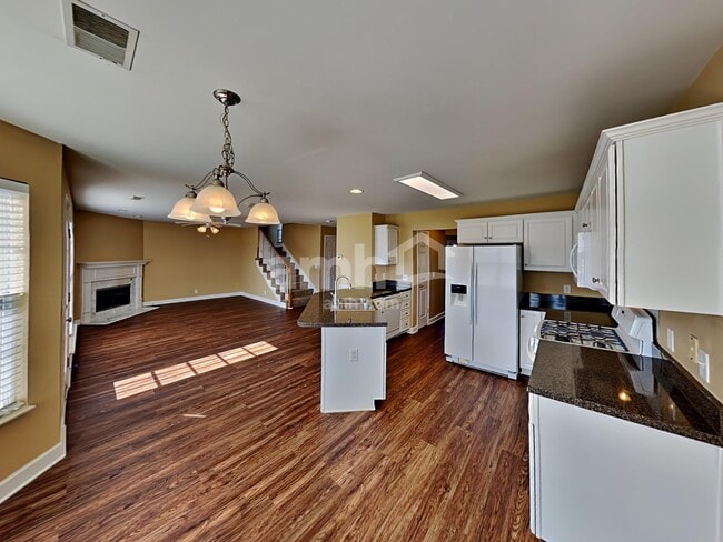 Photo - 104 Lance Park Cir