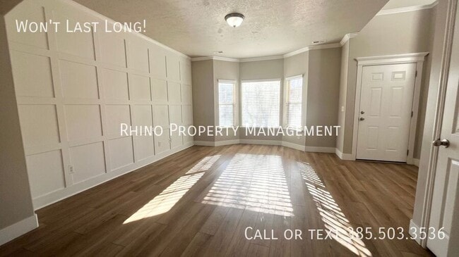 Photo - 2343 Adelaide Dr