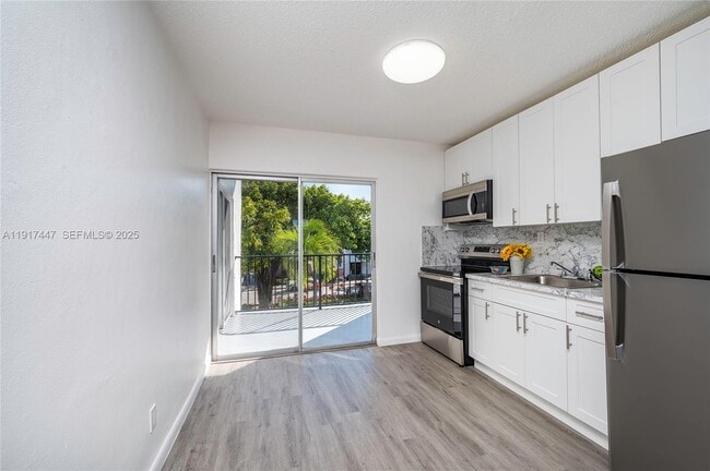 Photo - 2463 Coral Wy Unit 35