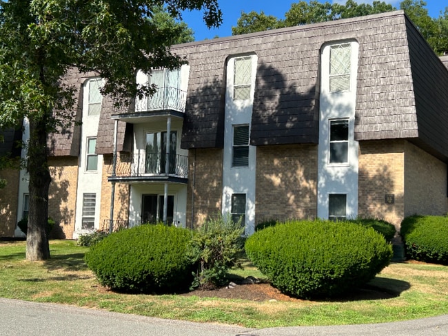 Photo - 15 Shadowbrook Ln Unit 15