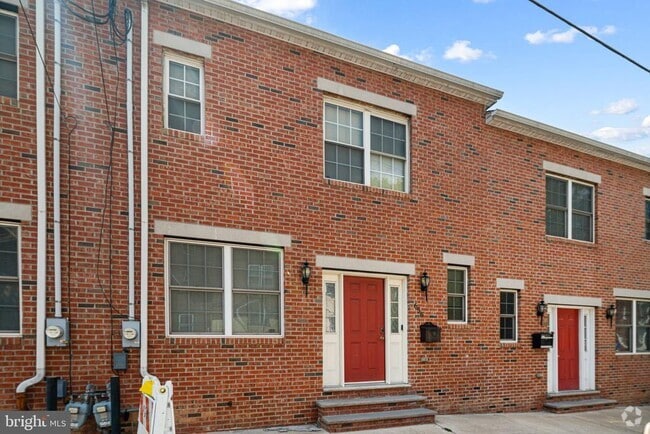Building Photo - 656 N 8th St Rental
