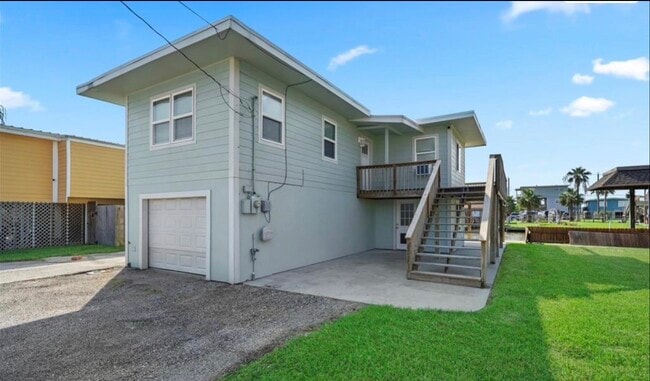 Building Photo - 109 Bayou Vista Dr