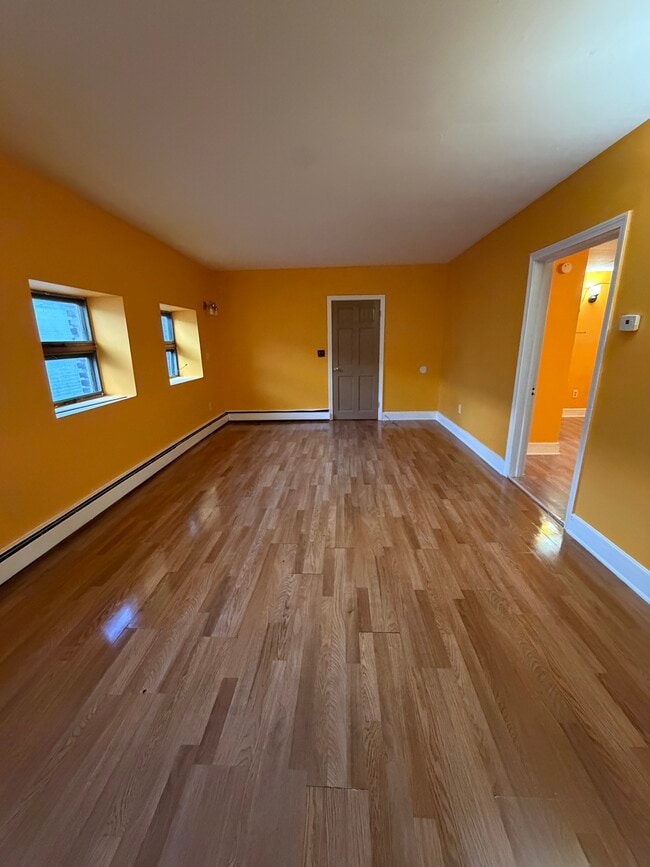 Building Photo - 498 Washington Ave