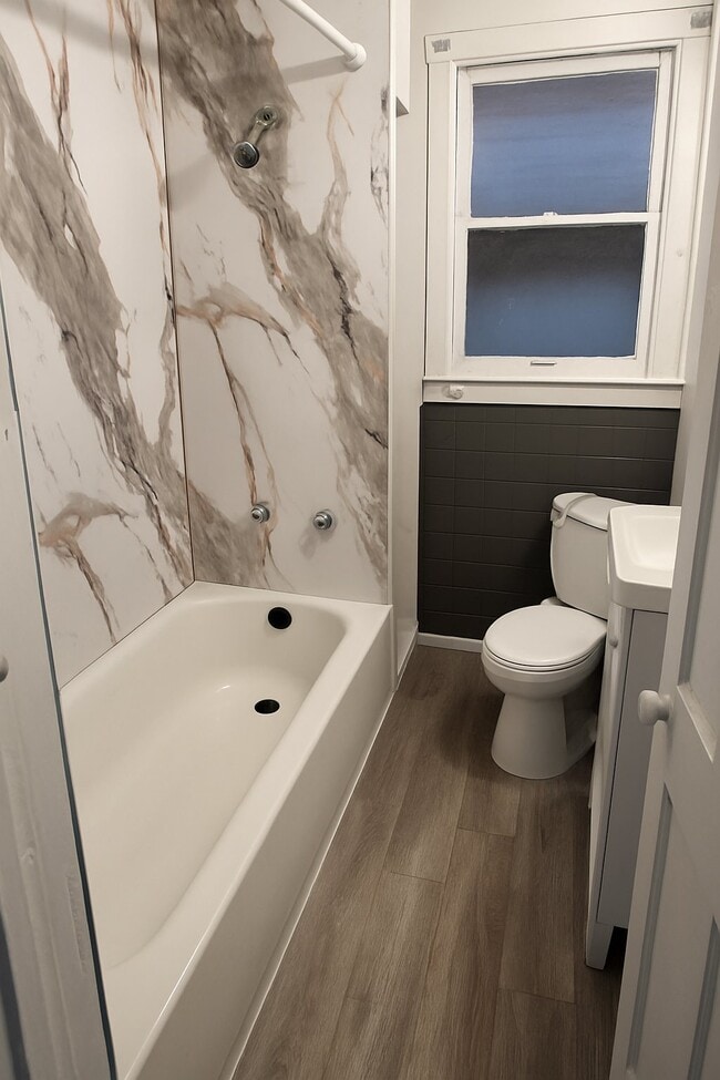 Photo - 11344 Belleterre Ave Unit Apt 1