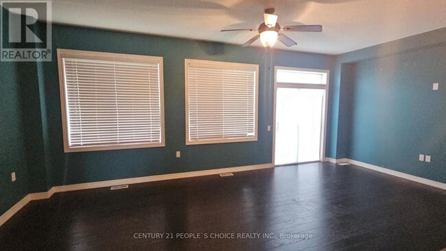 Photo - 32 Meadowcreek Rd
