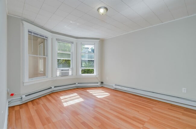 Photo - 27 Romaine Ave