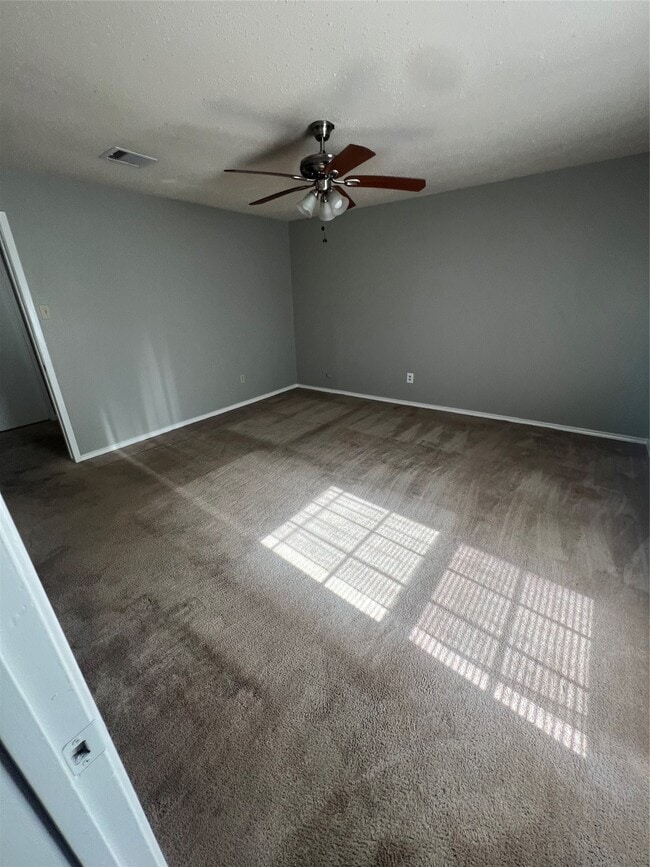 Photo - 1325 Northbrook Dr