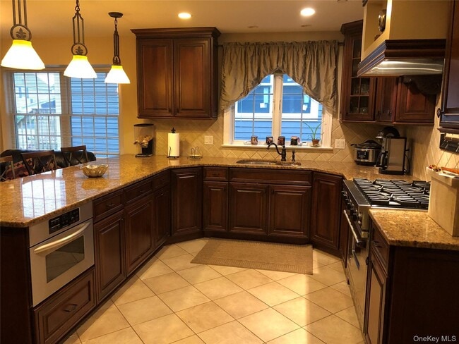 Photo - 40 Ellsworth Ave Unit Front