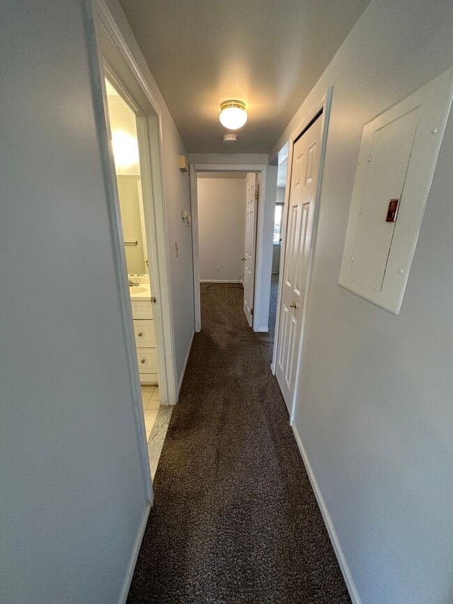 Photo - Adorable Condo for Rent in Warren