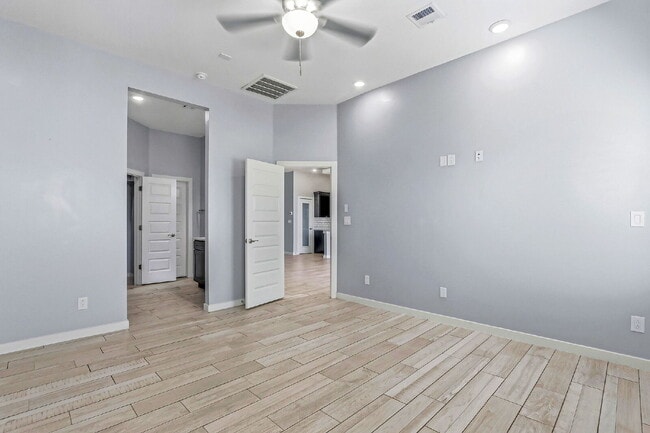 Photo - 13110 Emerald Isle St