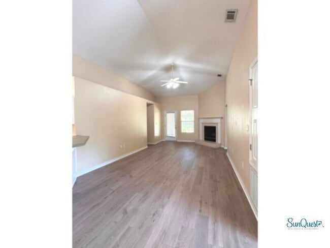 Photo - Spacious all brick home in Gulf Breeze.