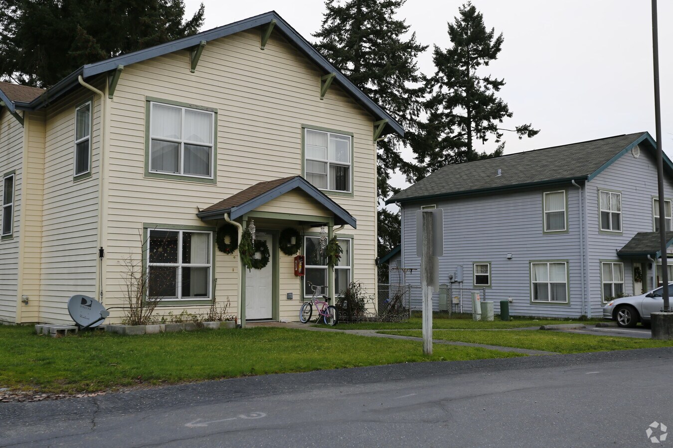 Photo - Dixon Village Apartments