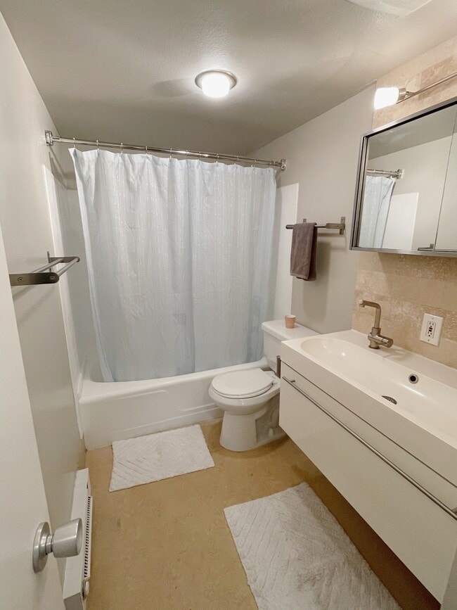 Photo - 2020 Building