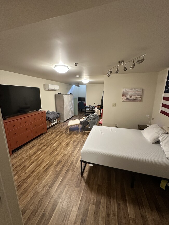 Photo - 400 Stewart Ave