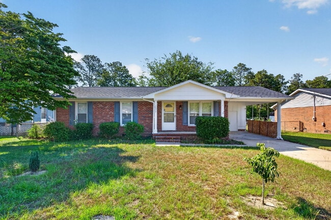 Photo - "Charming 3-Bed Home with Gleaming Hardwood Floors in Hope Mills!"