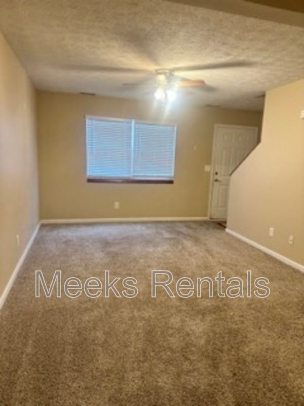 Photo - 136 Mt Vernon Ln