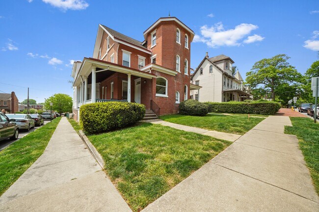 Photo - 400 N Church St Unidad 2