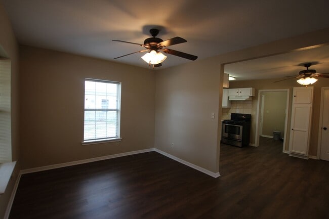 Photo - Adorable 2 Bedroom 1 Bath Home in West Tyler! Available now!
