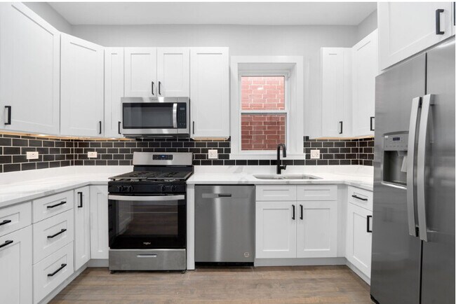 Photo - 1518 W Melrose St Unit 2