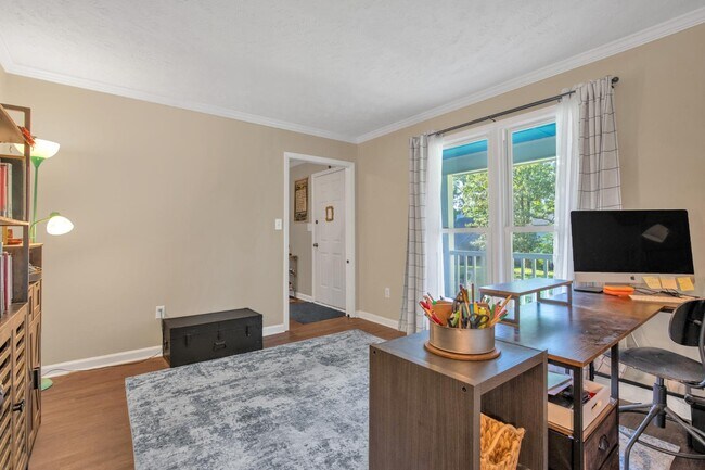 Photo - 608 Georgetown Cir