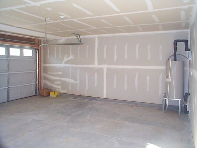 2-car garage - 6434 Ziegler Ln